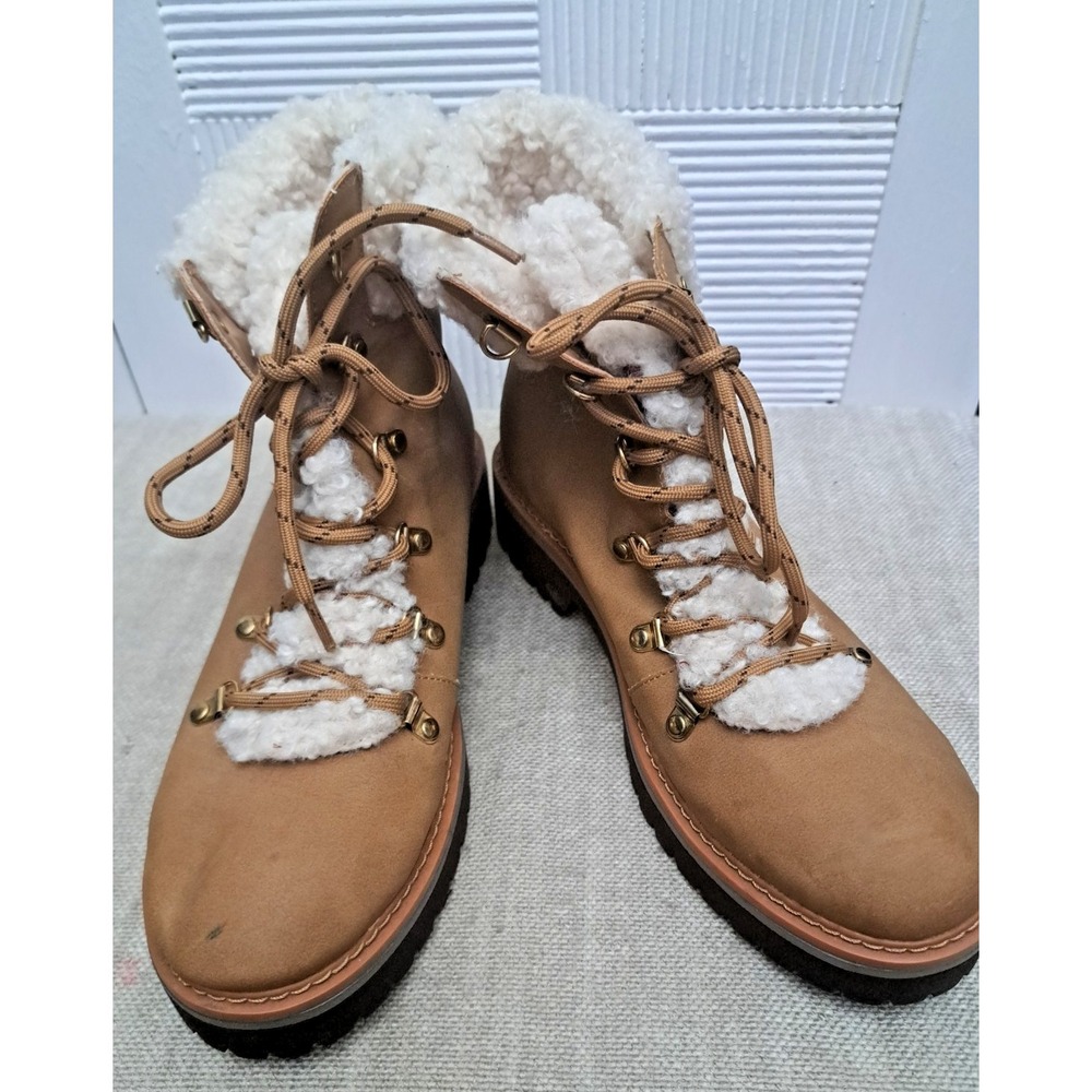 Tommy Hilfiger Boots  Women Size 10 Beige Sued‎ Sherpa Lace Up Ankle